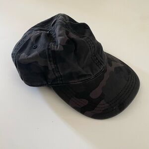 GAP Black & Grey Camo Baseball Cap